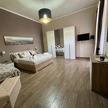 Historical Center Valery Sweet House Apartment Naples Exterior photo