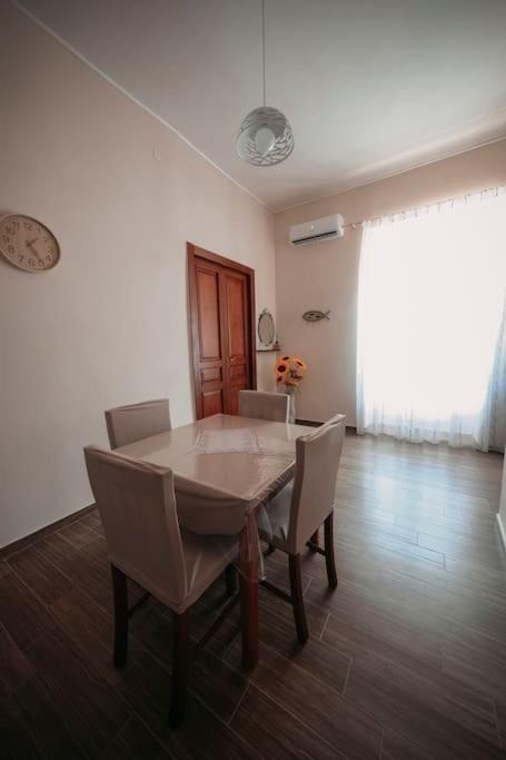 Historical Center Valery Sweet House Apartment Naples Exterior photo
